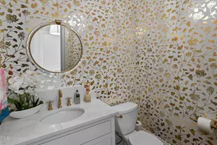 812 Manchester Dr, Raleigh, NC 27609 - Photo 17