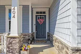 404 Atwood Dr, Holly Springs, NC 27540 - Photo 3