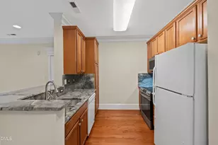 927 Portstewart Dr, Cary, NC 27519 - Photo 19