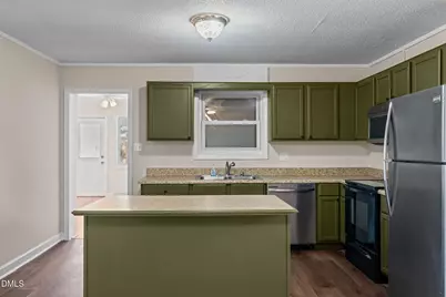 527 Glenwood Drive, Sanford, NC 27330 - Photo 15