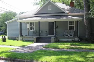 301 N Brevard St, Selma, NC 27576 - Photo 1