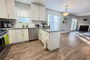 8612 Hobhouse Cir, Raleigh, NC 27615 - Photo 9