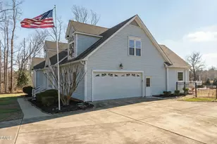 2805 Greenridge View Ln, Zebulon, NC 27597 - Photo 7