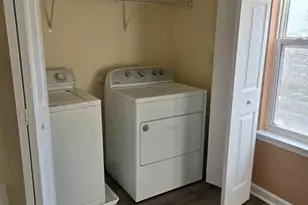 120 Linden Park Ln, Cary, NC 27519 - Photo 9