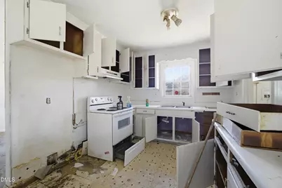 604 Sexton Avenue, Zebulon, NC 27597 - Photo 9