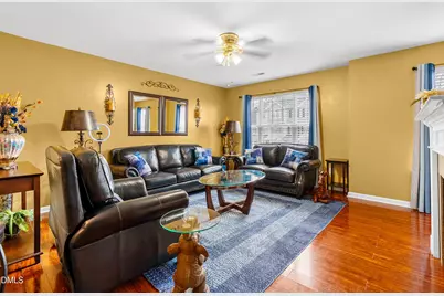 8840 Thornton Town Place, Raleigh, NC 27616 - Photo 5