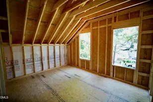 209 W Franklin St, Zebulon, NC 27597 - Photo 5