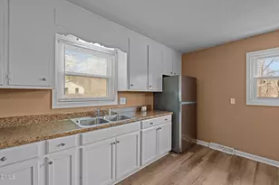 703 Burgess Cir, Broadway, NC 27505 - Photo 17