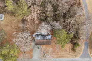 703 Burgess Cir, Broadway, NC 27505 - Photo 3