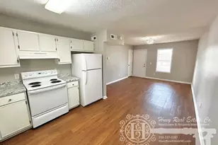 620 E Davis St, Burlington, NC 27215 - Photo 3