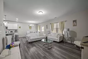 2252 Fairway Green Dr, Fuquay-Varina, NC 27526 - Photo 13