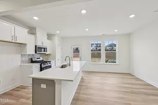 917 Kensley Grv Ln, Fuquay Varina, NC 27526 - Photo 3