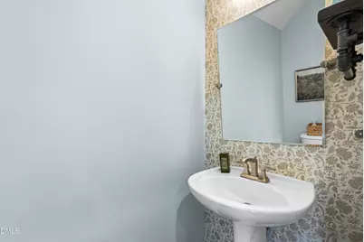 6104 Shandwick Court, Raleigh, NC 27609 - Photo 17