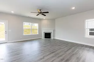 526 Middleton Ct, Sanford, NC 27330 - Photo 11
