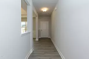 526 Middleton Ct, Sanford, NC 27330 - Photo 5