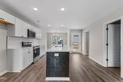 325 S Baker Street, Four Oaks, NC 27524 - Photo 7