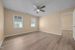 101 Fairwoods Ct, Dunn, NC 28334 - Photo 3