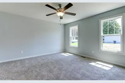 613 S Orange Avenue, Dunn, NC 28334 - Photo 15