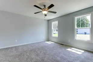 613 S Orange Ave, Dunn, NC 28334 - Photo 15