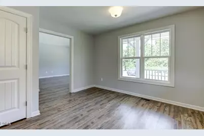 613 S Orange Avenue, Dunn, NC 28334 - Photo 9