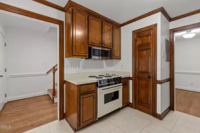 143 Hedgerow Court, Cary, NC 27513 - Photo 7