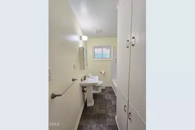 912 Dixie Trail, Raleigh, NC 27607 - Photo 23