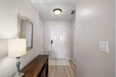 1009 Narcissus, Clayton, NC 27520 - Photo 3