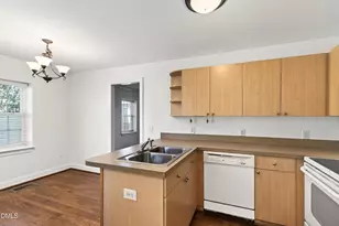 1900 Fairfield Dr, Raleigh, NC 27608 - Photo 11