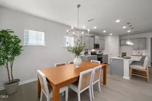 2112 Cedar Bird Ln, Fuquay Varina, NC 27526 - Photo 9