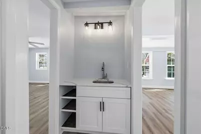 305 W Canary Street, Dunn, NC 28334 - Photo 25