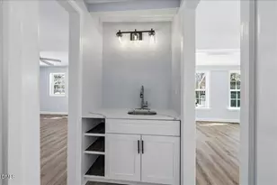 305 W Canary St, Dunn, NC 28334 - Photo 25