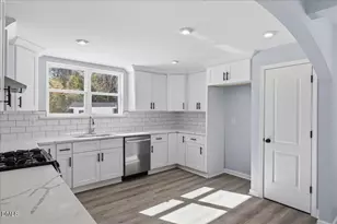 305 W Canary St, Dunn, NC 28334 - Photo 21