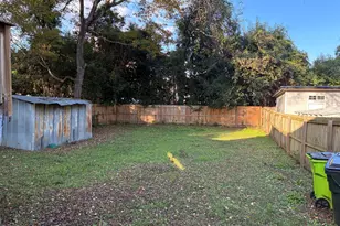 204 W Hill St, Benson, NC 27504 - Photo 21