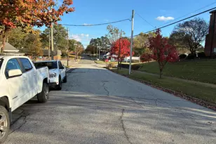 204 W Hill St, Benson, NC 27504 - Photo 5