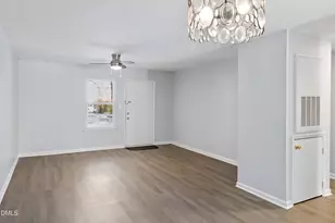 1102 Huntington Park Dr, Morrisville, NC 27560 - Photo 5