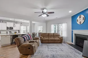 725 Harvest Point Dr, Fuquay Varina, NC 27526 - Photo 9