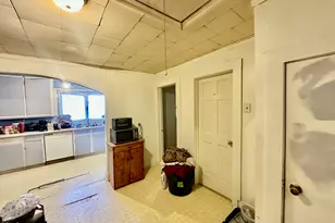 142 Yarborough St, Roxboro, NC 27573 - Photo 5