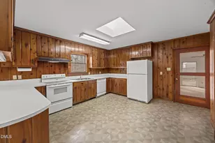 1904 Rolling Rd, Chapel Hill, NC 27514 - Photo 17