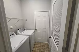 707 Delta Downs Dr, Cary, NC 27519 - Photo 9