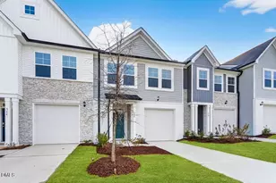 554 Barrington Row Ave, Zebulon, NC 27597 - Photo 5