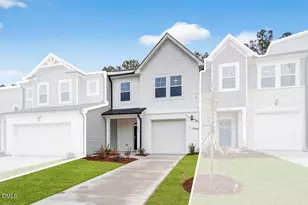 574 Barrington Row Ave, Zebulon, NC 27597 - Photo 3