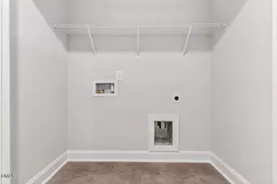 574 Barrington Row Ave, Zebulon, NC 27597 - Photo 19