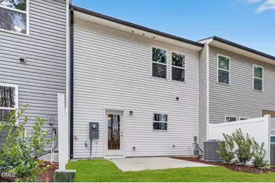 574 Barrington Row Avenue, Zebulon, NC 27597 - Photo 9