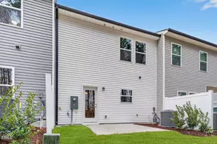 574 Barrington Row Ave, Zebulon, NC 27597 - Photo 9