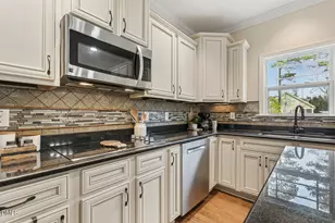 5933 Rounder Ln, Holly Springs, NC 27540 - Photo 7