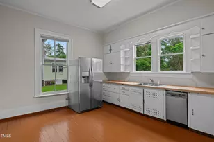 309 Hawkins Ave, Sanford, NC 27330 - Photo 25