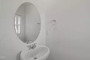 437 Venetian Dr, Sanford, NC 27332 - Photo 9