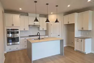 137 Parkland Dr, Pittsboro, NC 27312 - Photo 1