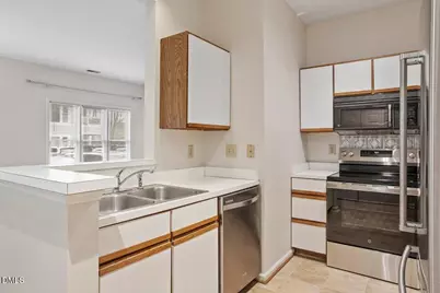 1001 Brighthurst Drive #106, Raleigh, NC 27605 - Photo 19