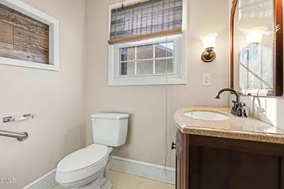 210 E Holt Street, Smithfield, NC 27577 - Photo 23